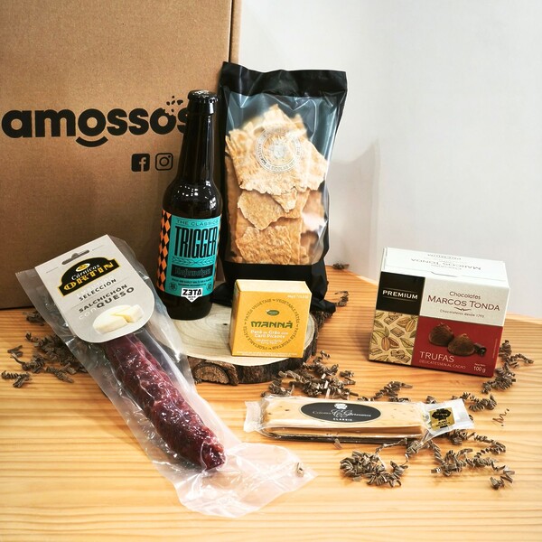 Caja gourmet de Navidad con picoteo, cerveza y turrón