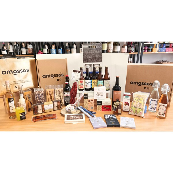 Caja gourmet premium de productos artesanos valencianos para Navidad