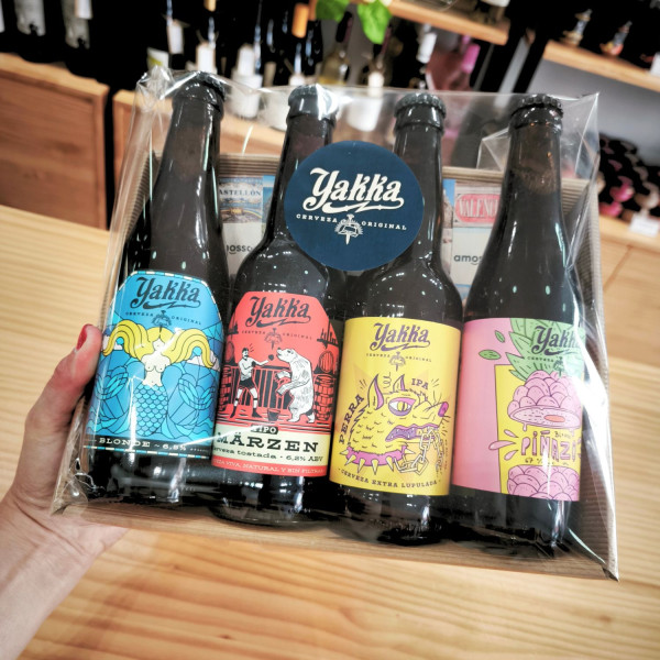 Cesta gourmet selección de cervezas Yakka